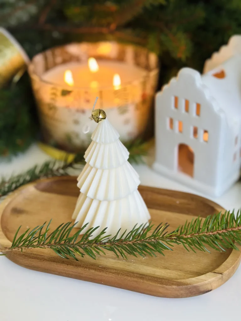 Świeca sojowa świąteczna – klasyczna choinka rozmiar M