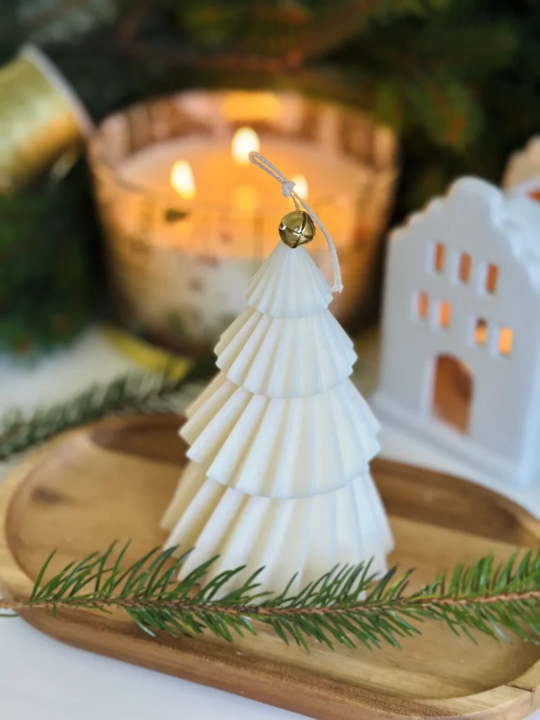 Świeca sojowa świąteczna – klasyczna choinka rozmiar L