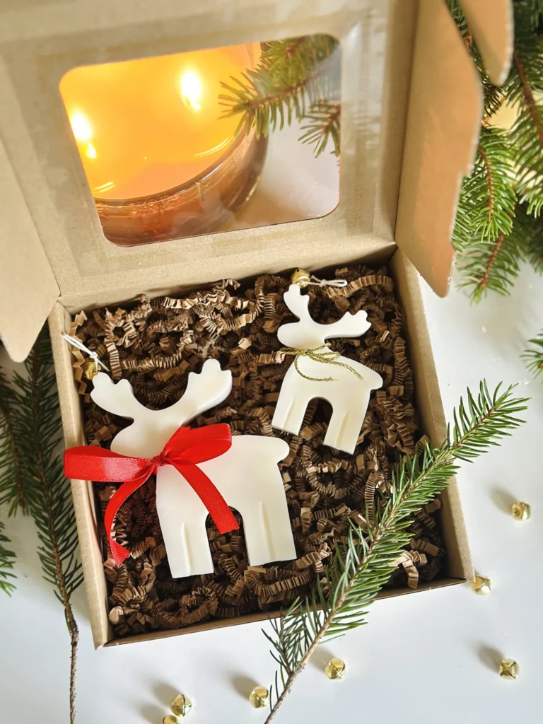 Świąteczny zestaw 2 świec sojowych renifer S i L, w pudełku - dla klientów