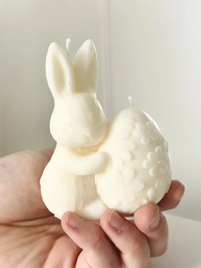 Świeca sojowa zajączek z jajkiem – wyjątkowa dekoracja na Wielkanoc