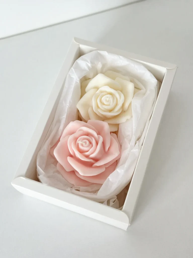 Zestaw dwóch róż w pudełku prezentowym, prezent dla mamy