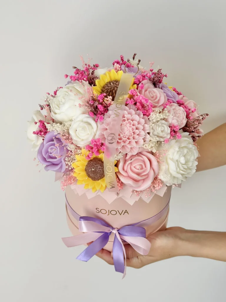 Flowerbox w pastelowych odcieniach, ze słonecznikami, prezent dla mamy, rozmiar L