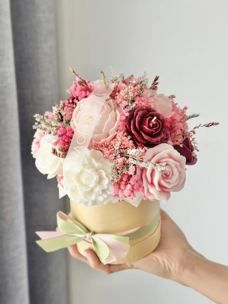 Flowerbox różowy w beżowym pudełku, rozmiar małe S